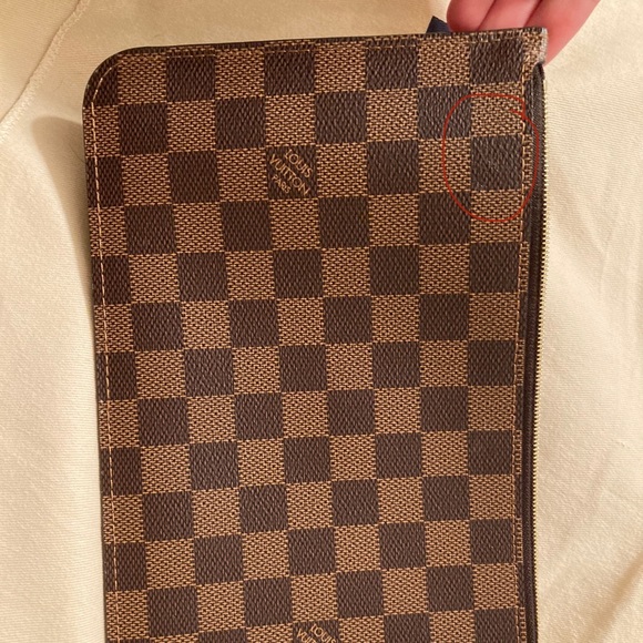 SOLD-Louis Vuitton Removable Compartment for the Neverfull MM Bag. Red Interior. - Picture 12 of 16